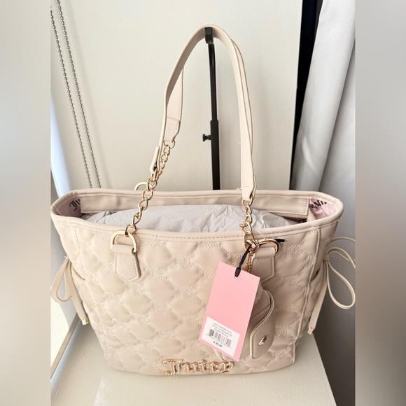 Juicy Couture Quilted Cream Bag + Pouch – Gold Chain, Pom-Pom Charm, NWT - Picture 5 of 8